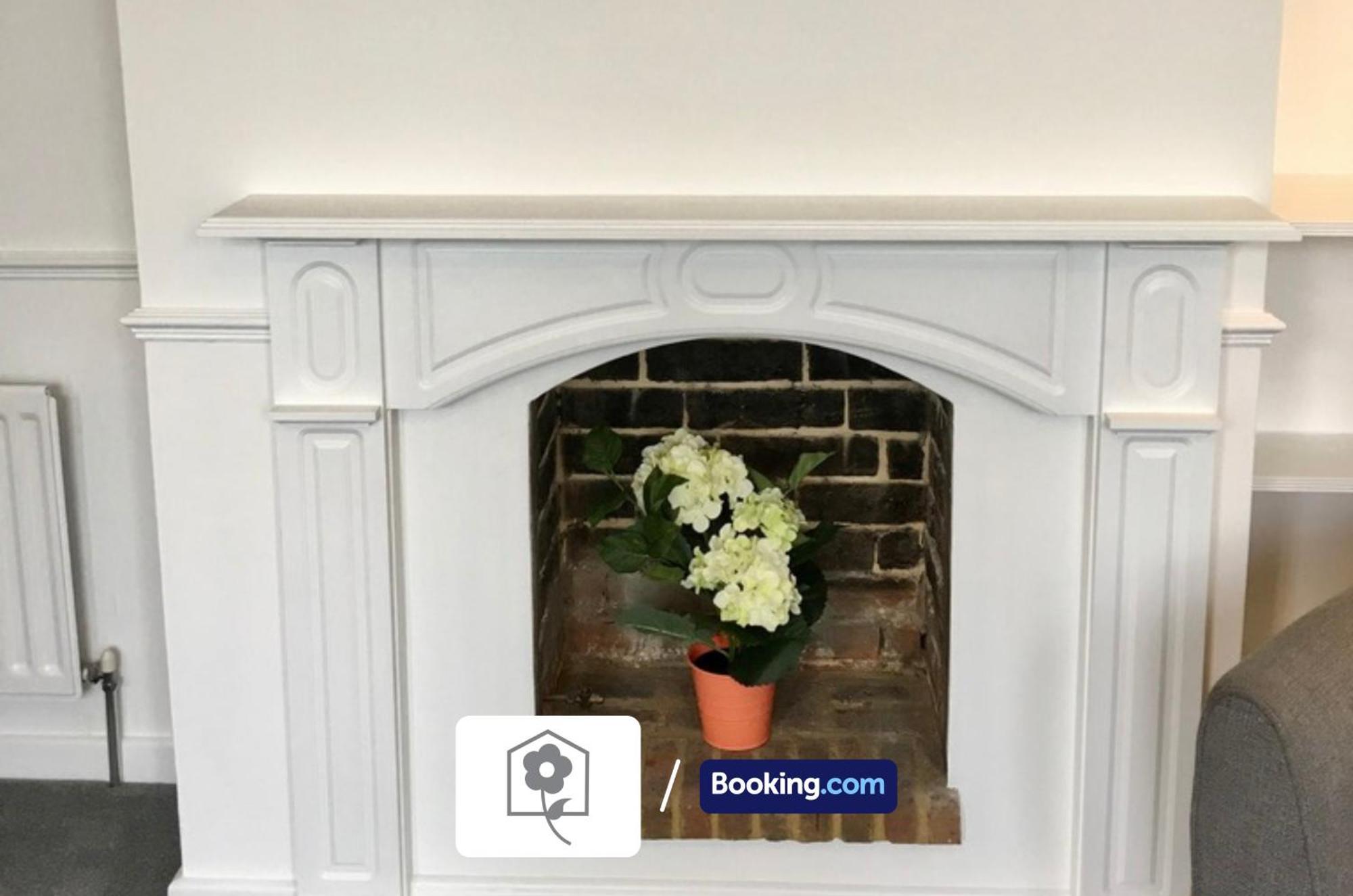 Netley Village Apartment By Your Stay Solutions Short Lets & Serviced Accommodation Netley Southampton With Free Wi-Fi Hamble-le-Rice Eksteriør billede